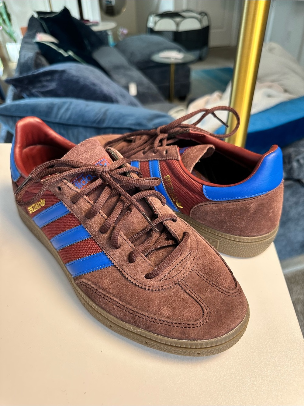 Adidas Handball Sneaker Speziel in Night Red Blue